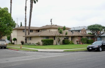 12062 Bayport St in Garden Grove, CA - Foto de edificio - Building Photo