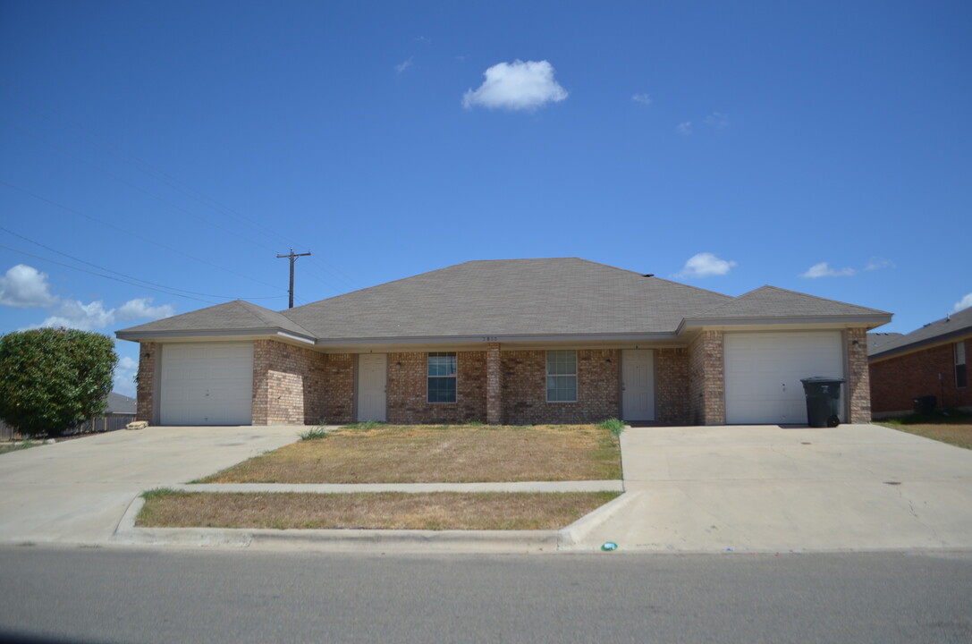 3800 Pecos Dr in Killeen, TX - Building Photo