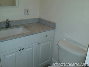 10 Selkirk Rd in Boston, MA - Building Photo - Building Photo
