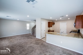 6941 Trevelez St in Las Vegas, NV - Building Photo - Building Photo
