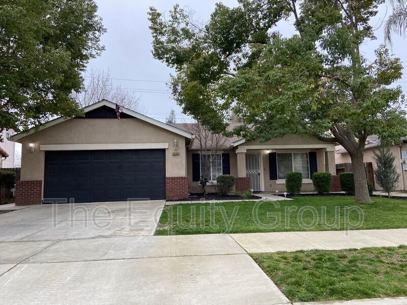 2859 W Payson Ct in Visalia, CA - Building Photo