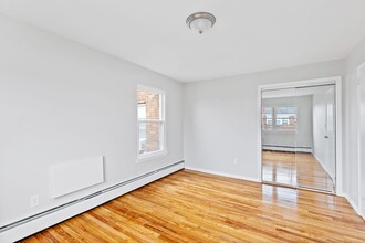 Brighton Estates in Belleville, NJ - Foto de edificio - Building Photo