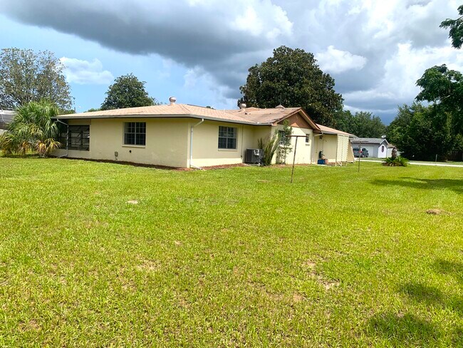 9408 River Rd in Spring Hill, FL - Building Photo - Building Photo