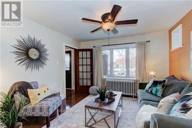 535 Sammon Ave in Toronto, ON - Building Photo - Building Photo