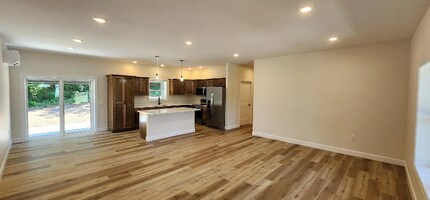 504 Brian St in Ava, MO - Foto de edificio - Building Photo