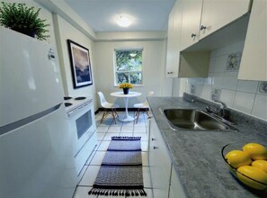 Oakburn Apartments in Toronto, ON - Building Photo - Building Photo