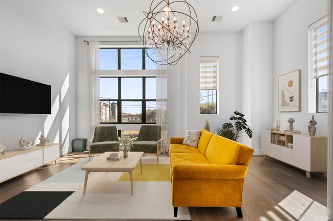 property at 1122 Ennis St