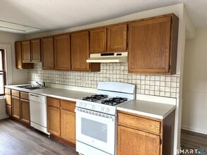 1310 Stanley St in New Britain, CT - Building Photo - Building Photo