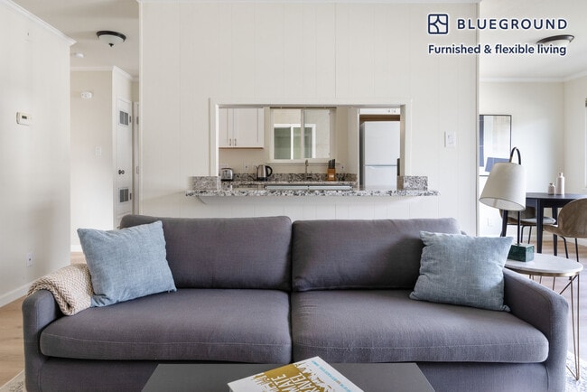 837 Cowper St in Palo Alto, CA - Building Photo - Building Photo
