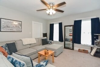 90 Dean Ave in Franklin, MA - Building Photo - Building Photo