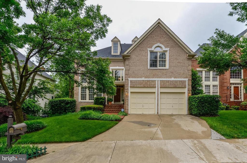 10417 Snow Point Dr in Bethesda, MD - Building Photo