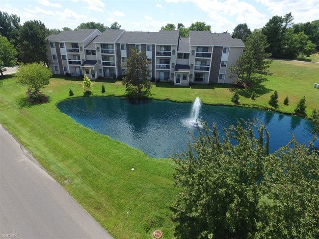 Hidden Lakes Apartments in Grand Rapids, MI - Foto de edificio - Building Photo