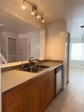 8247 NW 8th Pl in Plantation, FL - Building Photo - Building Photo