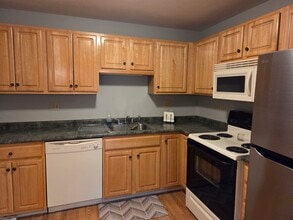 486 Nashua St in Milford, NH - Building Photo - Building Photo