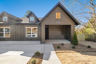 2763 W Rutledge Ln in Fayetteville, AR - Building Photo - Building Photo