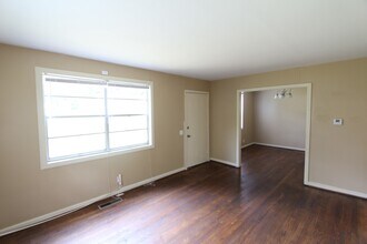 1816 2nd St NW in Center Point, AL - Building Photo - Building Photo