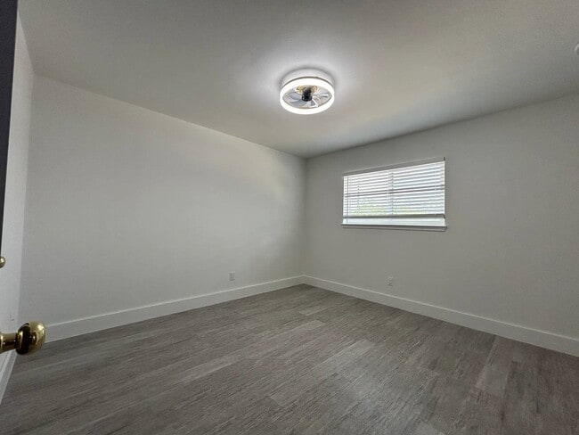 property at 1010 S Wayside Dr