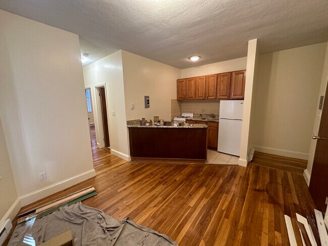 34 Westland Ave, Unit 4