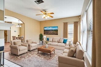 2104 Grove Dr in Round Rock, TX - Building Photo - Building Photo