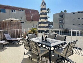 4519 Cove Dr in Carlsbad, CA - Building Photo - Building Photo