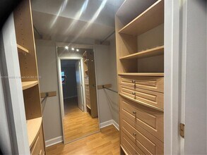 4871 NW 9th Dr in Plantation, FL - Building Photo - Building Photo