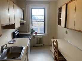 374 Chestnut Hill Ave, Unit 3 Apartamentos