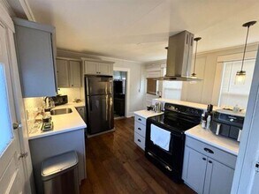 14 Forest St in Dover, NH - Building Photo - Building Photo