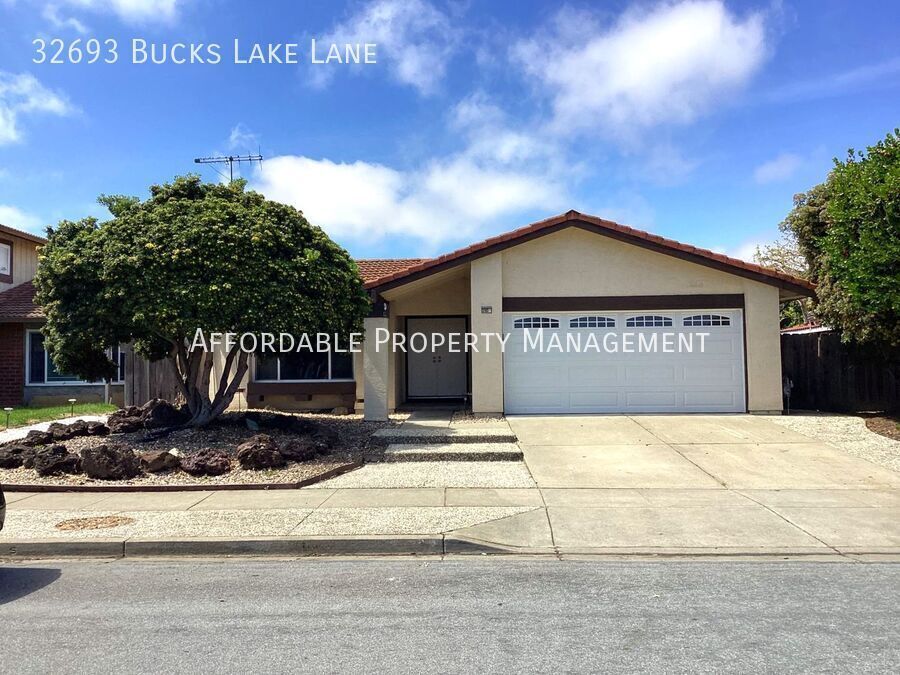 32693 Bucks Lake Ln in Fremont, CA - Building Photo
