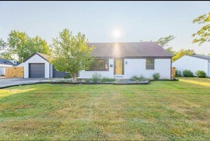 2114 Robin Rd in Owensboro, KY - Building Photo
