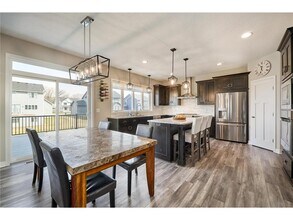 429 Mario Dr in Vadnais Heights, MN - Foto de edificio - Building Photo