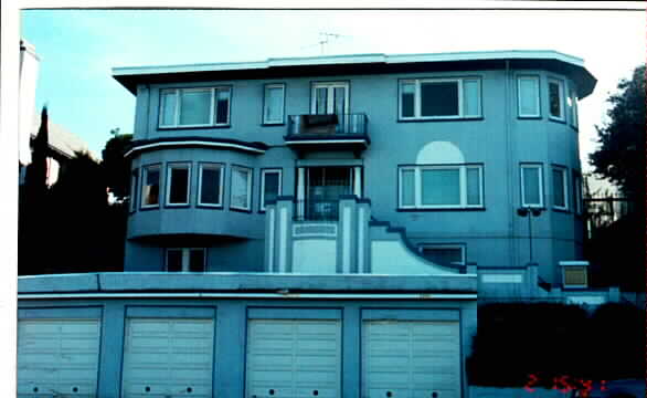 2048-2052 Lakeshore Ave in Oakland, CA - Foto de edificio - Building Photo