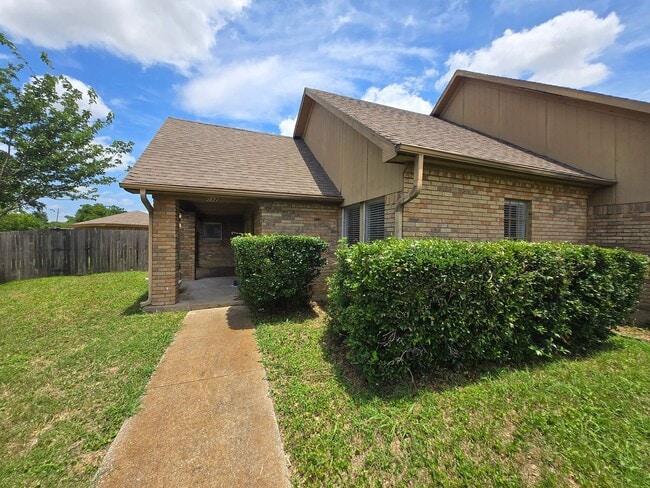 10327-10329 Bernardin Cir