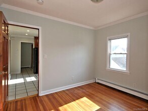 120 Nelson Ave in Harrison, NY - Building Photo - Building Photo