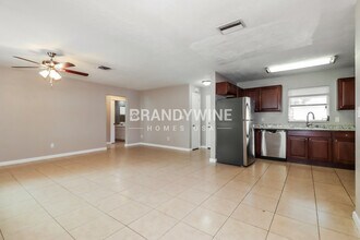 9981 110th St in Seminole, FL - Foto de edificio - Building Photo