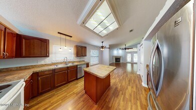 12107 Livery Dr in Jacksonville, FL - Building Photo - Building Photo