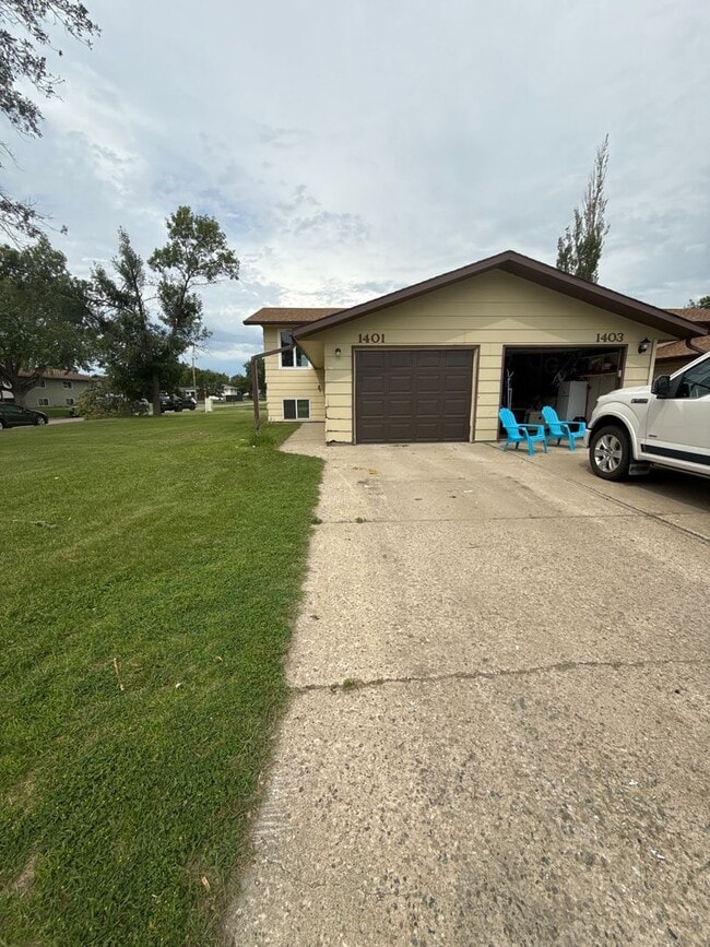 property at 1401 7th Ave NE