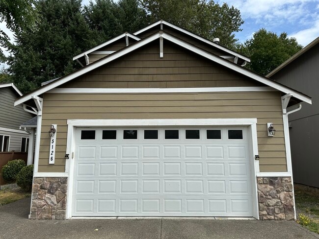 property at 5126 Slate Ct SE