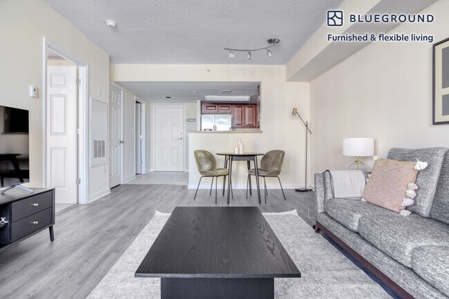901 15th St S in Arlington, VA - Building Photo - Building Photo