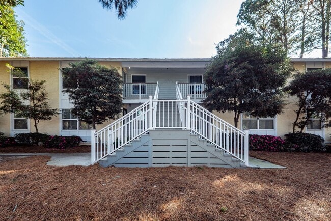 333 W Coleman Blvd in Mount Pleasant, SC - Building Photo - Building Photo