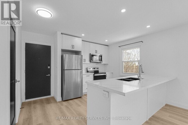 51 Dundas St E in Brantford, ON - Building Photo - Building Photo