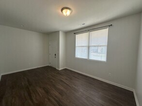 11702 Beacon Ct in Louisville, KY - Building Photo - Building Photo