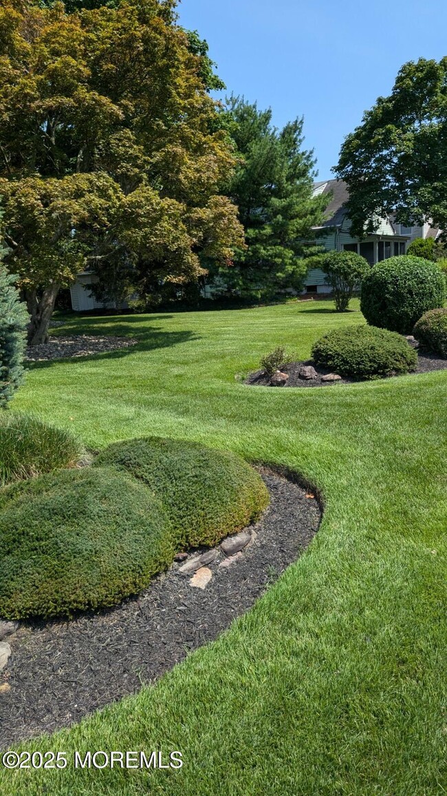 400 Lake Ave in Ocean Township, NJ - Building Photo - Building Photo