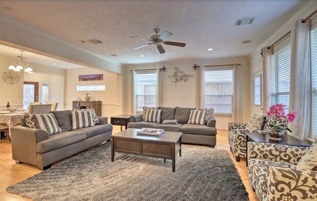 property at 1006 Rochow St