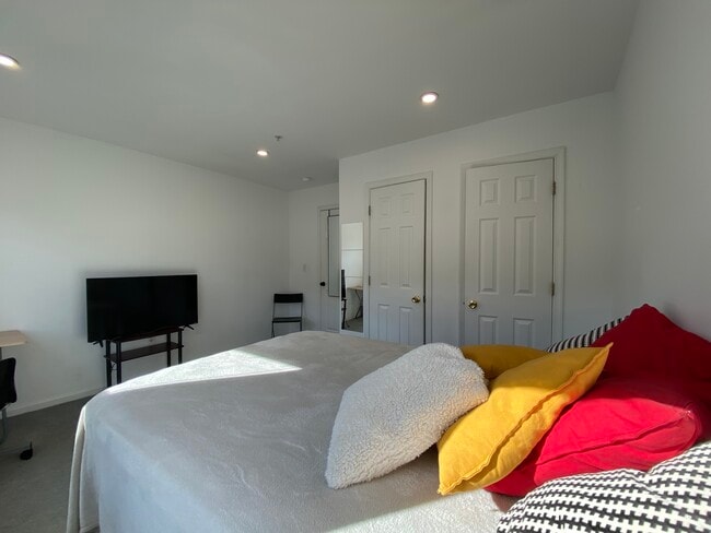 1327 Belmont St NW, Unit Rm# 1 in Washington, DC - Building Photo - Building Photo