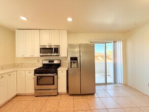 29120 Landau Blvd in Cathedral City, CA - Building Photo - Building Photo