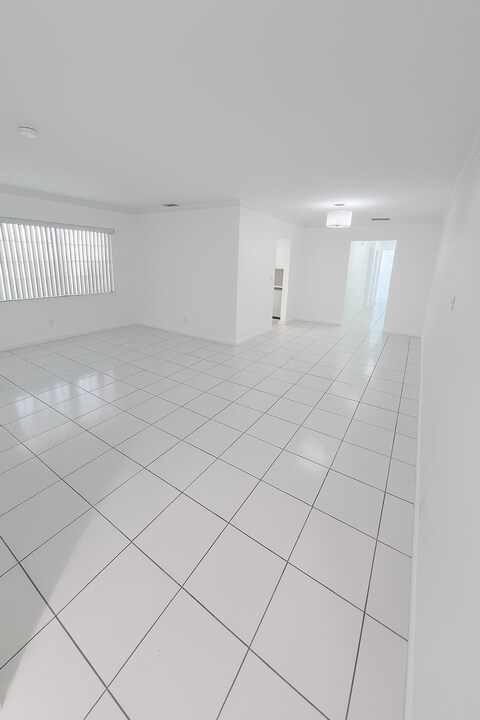 3716-3718-3718 Polk St in Hollywood, FL - Building Photo