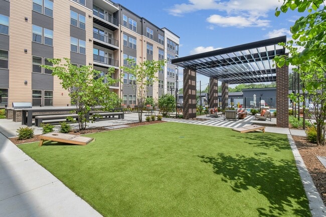 The Kincaid at Caton Hill in Woodbridge, VA - Building Photo - Building Photo