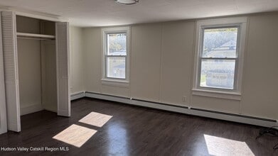 626 NY-212 in Saugerties, NY - Building Photo - Building Photo