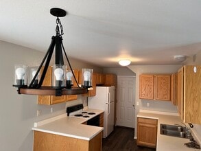 230 Acacia Dr in Loveland, CO - Building Photo - Building Photo
