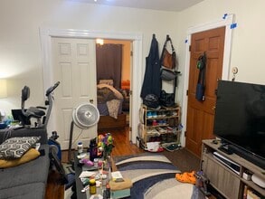 12 Mead St, Unit 1 in Boston, MA - Building Photo - Building Photo